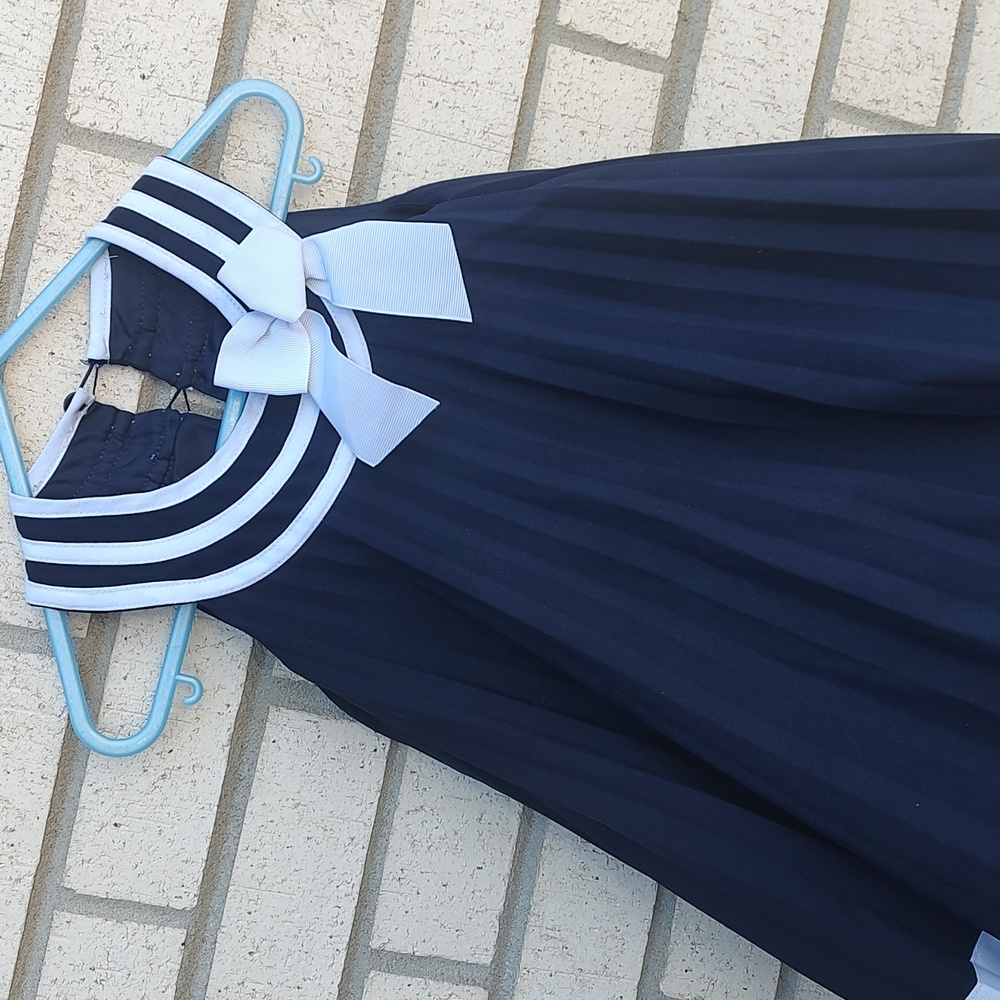 Bonnie Jean Dress - Picture 4 of 10